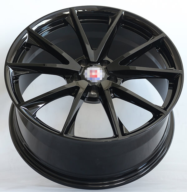 عجلات أودي R8